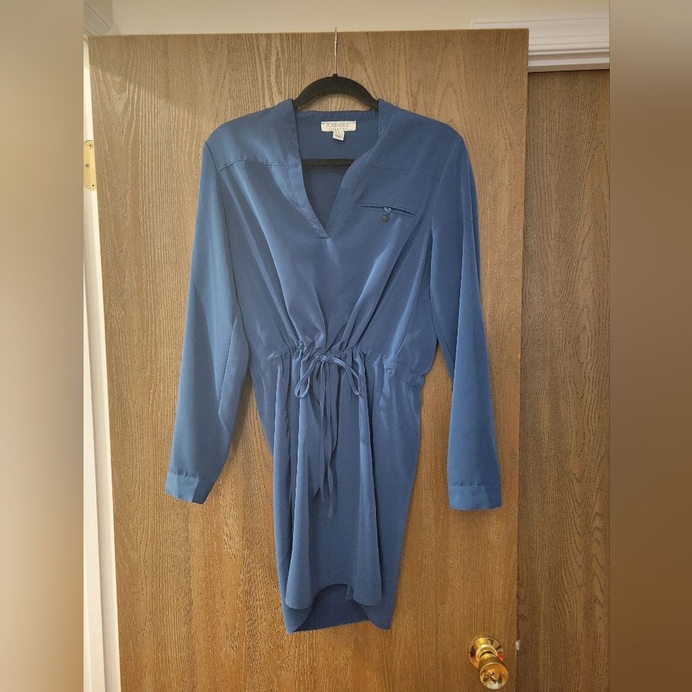 Forever 21 Pretty deep blue green shift dress w/ gold detail